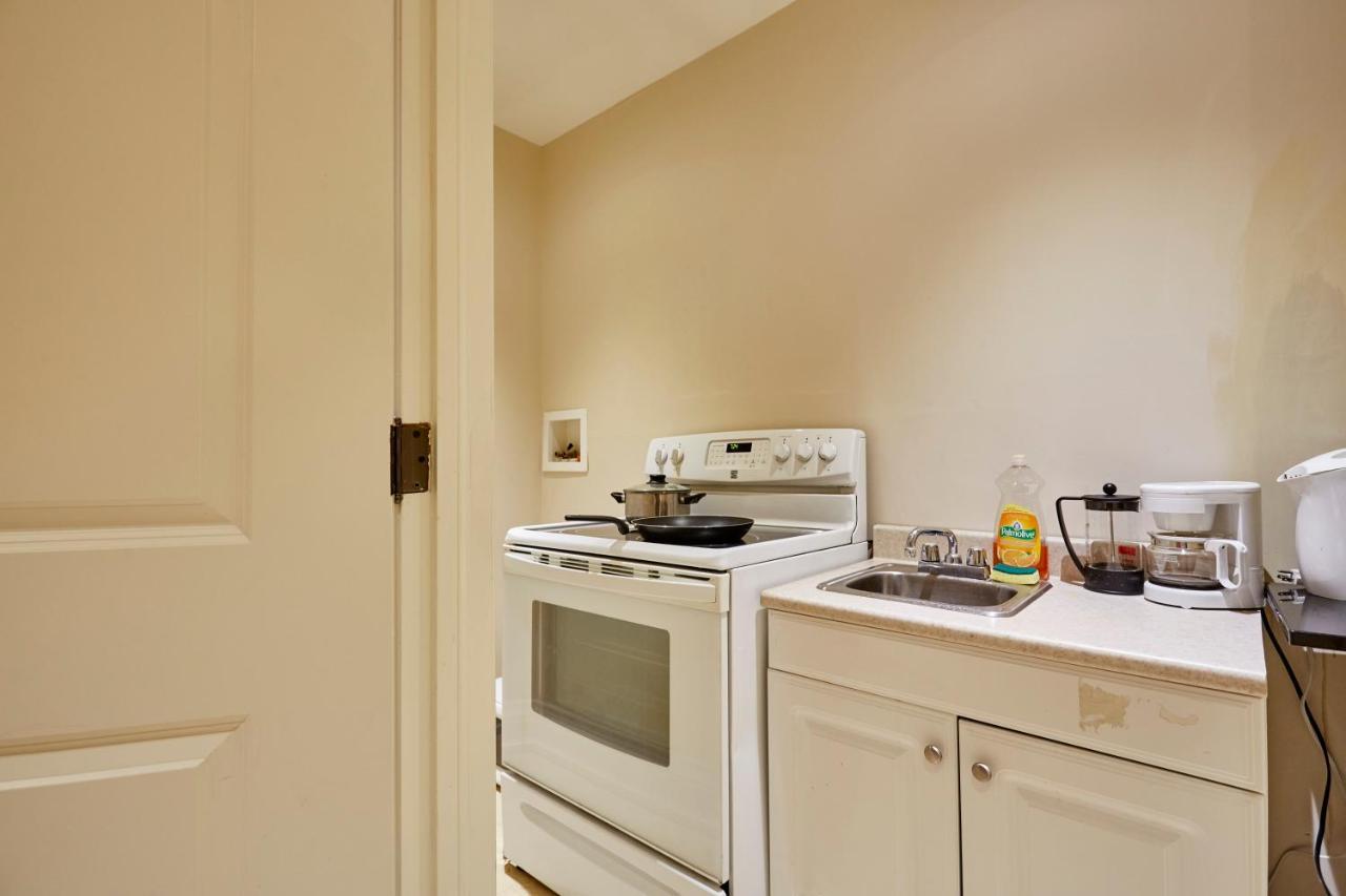 Elegant Apartment With Sauna Toronto Exterior foto